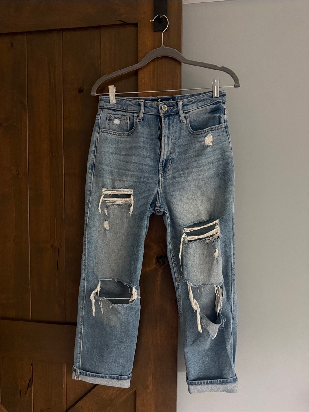 Hollister Distressed Ultra High Rise Vintage Straight Jeans | Size 27